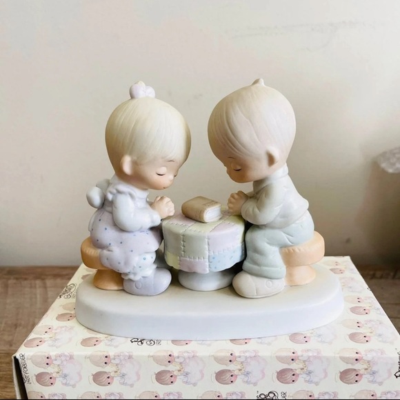 "Prayer Changes Things" Figurine